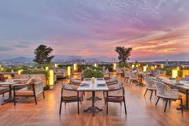 Food & Restaurants